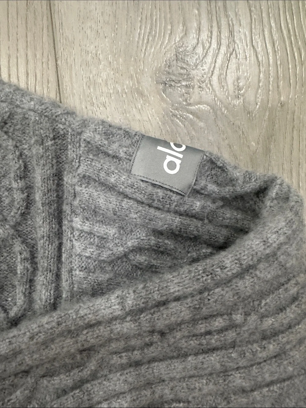 Alo Yoga Gray Cable Knit Hooded Sweater Cardigan Size Medium